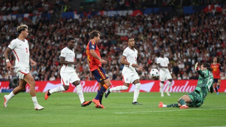 Gabime e përmbysje, Anglia bie në Wembley ndaj Spanjës kampione bote! Tuchel: Lojtarët të ndikuar nga vendimi për City-n Gabime e përmbysje, Anglia bie në Wembley ndaj Spanjës kampione bote! Tuchel: Lojtarët të ndikuar nga vendimi për City-n