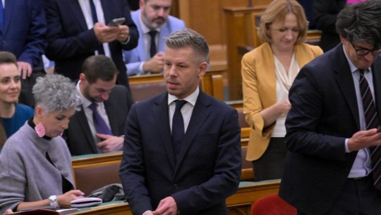 Parlamenti hungarez i heq imunitetin kryeministrit Peter Magyar: Nën hetim për “vjedhjen” e një telefoni në vitin 2024?! Parlamenti hungarez i heq imunitetin kryeministrit Peter Magyar: Nën hetim për “vjedhjen” e një telefoni në vitin 2024?!