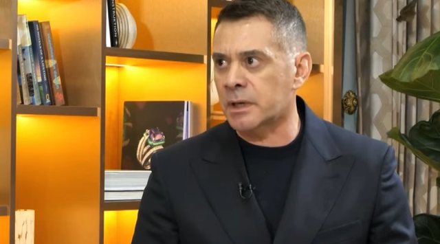 Intervista: Akuzat e Ahmetajt të “pafajshëm” për qeveritarët e Ramës që pas ikjes së Ahmetajt grabisin shqiptarët Intervista: Akuzat e Ahmetajt të “pafajshëm” për qeveritarët e Ramës që pas ikjes së Ahmetajt grabisin shqiptarët