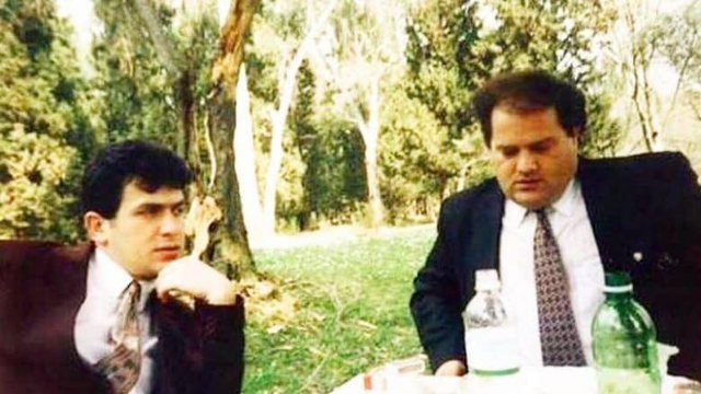 Spahiu rrëfen vrasjen e mikut të tij Azem Hajdari: Pse SHBA i kërkoi PD-së të hiqnin dorë nga hakmarrja e armatosur Spahiu rrëfen vrasjen e mikut të tij Azem Hajdari: Pse SHBA i kërkoi PD-së të hiqnin dorë nga hakmarrja e armatosur