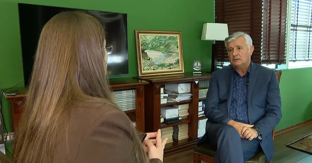Maks Haxhia: Të gjitha janë trillime! Vlora Hyseni s’ka qenë kurrë në zyrën e Agasit! Në makinën e tij s’i është gjetur asnjë dokument i SHISH Maks Haxhia: Të gjitha janë trillime! Vlora Hyseni s’ka qenë kurrë në zyrën e Agasit! Në makinën e tij s’i është gjetur asnjë dokument i SHISH