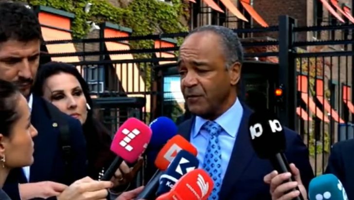 “Ditë e errët për drejtësinë ndërkombëtare! Parlamenti i Kosovës të heqë mbështetjen për tribunalet”/ Avokati i Thaçit: Godita kokën me grushte kur…