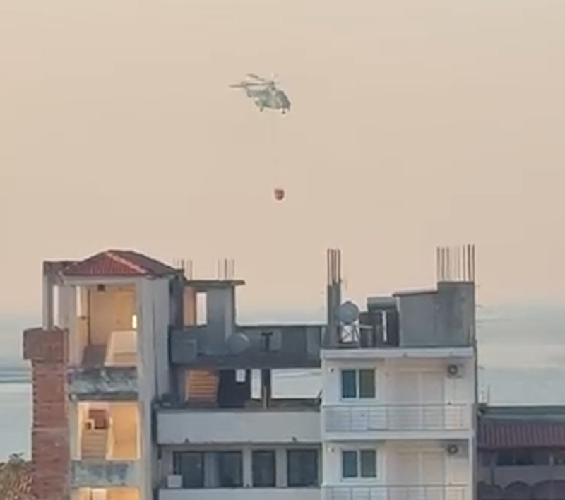 Situata me zjarrin në Himarë drejt stabilizimit: Vijon ndërhyrja nga ajri për fikjen e zjarrit Prefektja Alushi: Janë djegur banesa dhe pemëtari, dëmet do vlerësohen pas shuarjes së zjarrit Situata me zjarrin në Himarë drejt stabilizimit: Vijon ndërhyrja nga ajri për fikjen e zjarrit Prefektja Alushi: Janë djegur banesa dhe pemëtari, dëmet do vlerësohen pas shuarjes së zjarrit