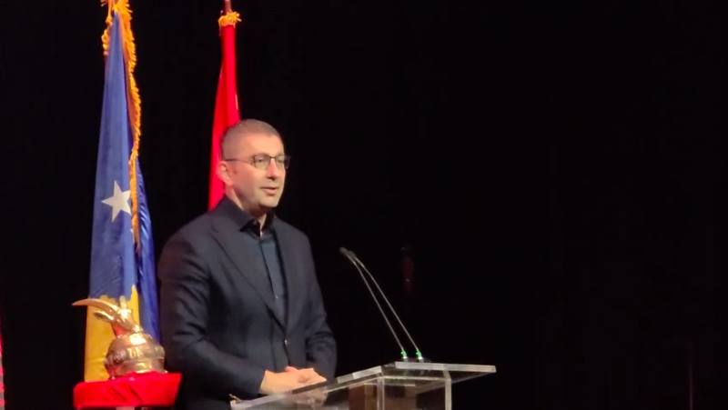 Mickoski në mbrëmjen gala të Këshillit Shqiptaro-Amerikan: Shqiptarët dhe maqedonasit jetojnë në paqe, jemi një familje e madhe Mickoski në mbrëmjen gala të Këshillit Shqiptaro-Amerikan: Shqiptarët dhe maqedonasit jetojnë në paqe, jemi një familje e madhe