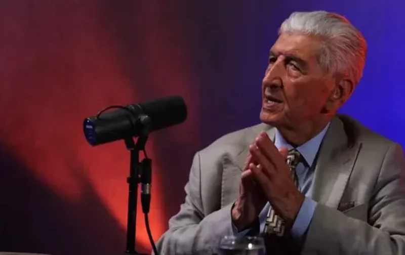 “Nuk kam gjetur personazh të tillë që…”! Ali Aliu rrëfen bisedën me Berishën për Azem Hajdarin: Më tha “mos ma përmend atë idiot”! “Nuk kam gjetur personazh të tillë që…”! Ali Aliu rrëfen bisedën me Berishën për Azem Hajdarin: Më tha “mos ma përmend atë idiot”!