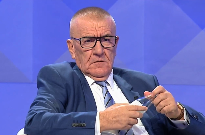 Ylli Rakipi: Ne e dinim çfarë po ndodhte dhe heshtëm. Fevziu bën si i habitur: Unë s’dija gjë Ylli Rakipi: Ne e dinim çfarë po ndodhte dhe heshtëm. Fevziu bën si i habitur: Unë s’dija gjë