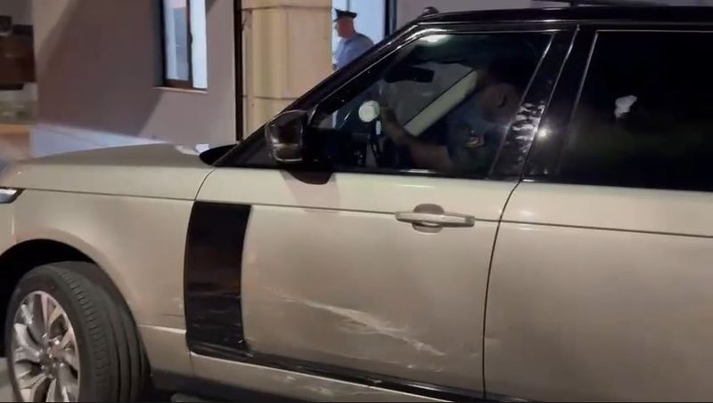 Konflikti i biznesmenëve në Vlorë si në Çikago! Policia sekuestron mjetin “Range Rover” me shenja plumbash Konflikti i biznesmenëve në Vlorë si në Çikago! Policia sekuestron mjetin “Range Rover” me shenja plumbash