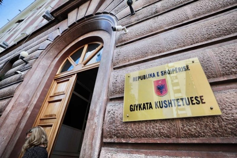 “Zgjedhja e Avokatit të Popullit, e ligjshme”! Gjykata Kushtetuese rrëzon kërkesën e PD “Zgjedhja e Avokatit të Popullit, e ligjshme”! Gjykata Kushtetuese rrëzon kërkesën e PD