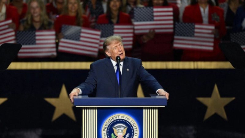 Trump premtoi 5 mijë dollarë për çdo amerikan nëse republikanët fitojnë zgjedhjet, por sa i ligjshëm është shpërblimi? Trump premtoi 5 mijë dollarë për çdo amerikan nëse republikanët fitojnë zgjedhjet, por sa i ligjshëm është shpërblimi?