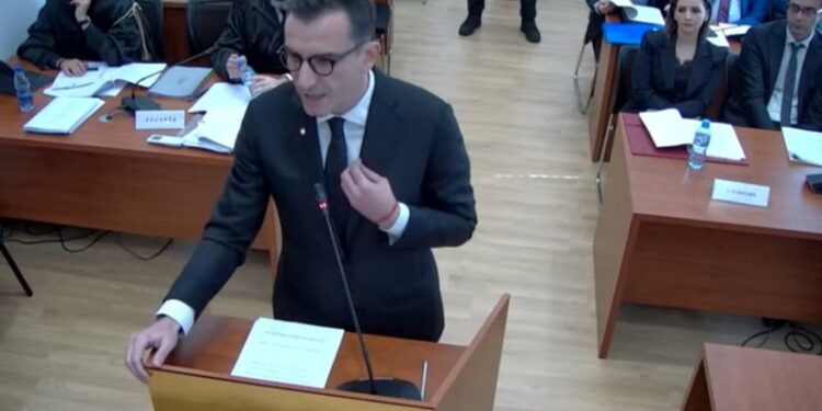 Bashkia e Tiranës: Veliaj firmos nga paraburgimi listëpagesat, miraton shtesë fondesh për çerdhet dhe pranon tre dorëheqje