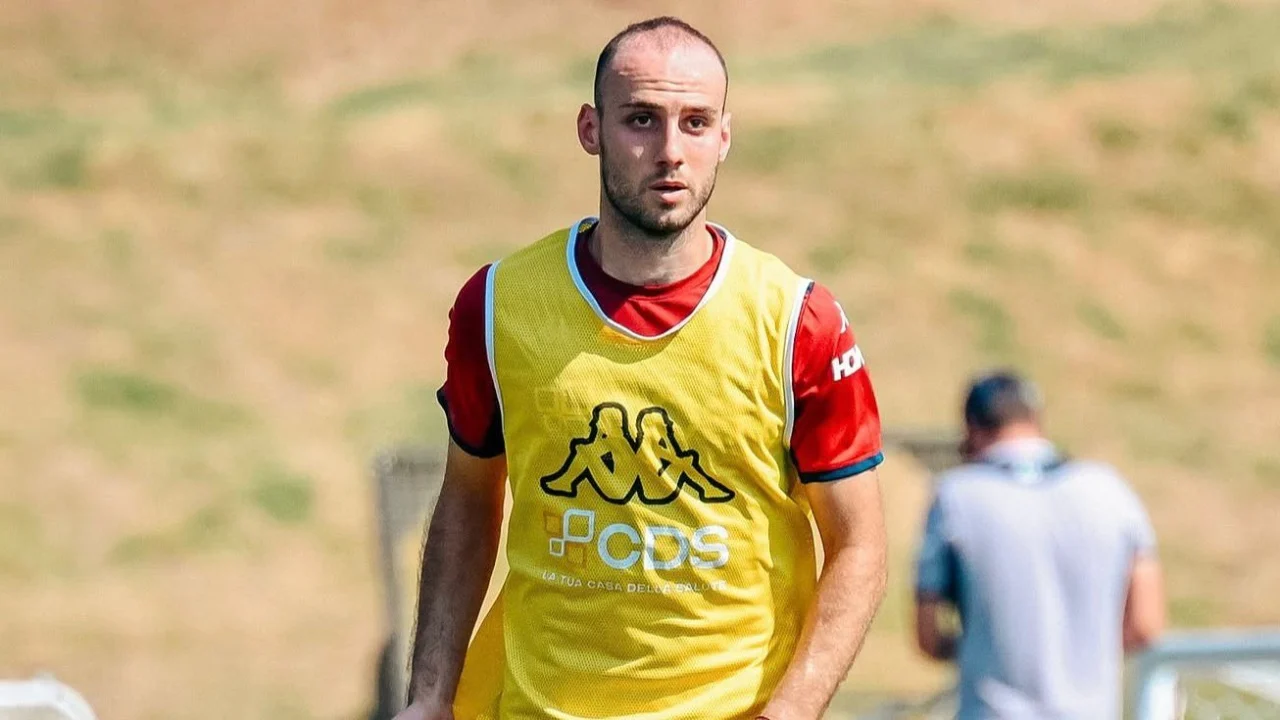 Çudia me Mario Mitajn vazhdon, De Rossi ende nuk i jep minuta në Serie A mbrojtësit të Kombëtares shqiptare Çudia me Mario Mitajn vazhdon, De Rossi ende nuk i jep minuta në Serie A mbrojtësit të Kombëtares shqiptare