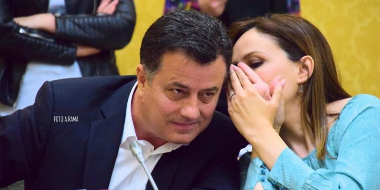 Tabaku si protestuese në Parlament: Rama jep dorheqjen! Kryeministri i kujton 21 Janarin: E dini çfarë keni bërë ju në atë bulevard kur protestohej?!