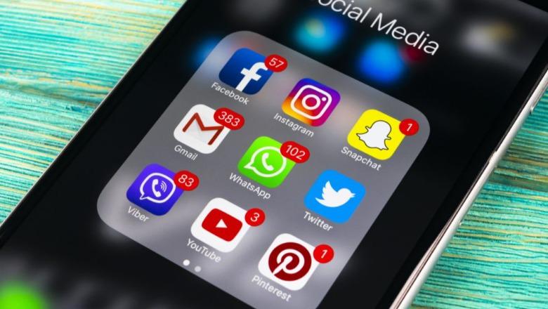 Greqia kufizon rrjetet sociale nga janari 2027, ndalohet hyrja për fëmijët nën 15 vjeç! Si do të kontrollohet mosha dhe çfarë detyrimi kanë platformat Greqia kufizon rrjetet sociale nga janari 2027, ndalohet hyrja për fëmijët nën 15 vjeç! Si do të kontrollohet mosha dhe çfarë detyrimi kanë platformat