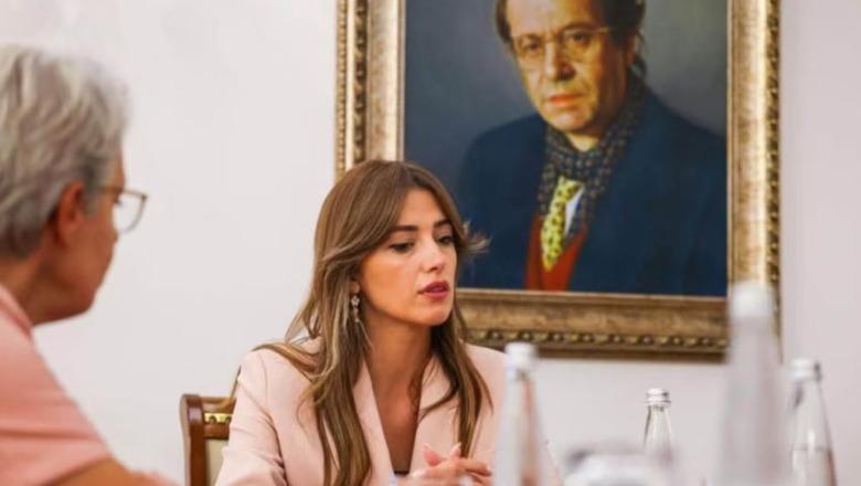 Kush mbetet në krye të shtetit nëse Kosova nuk e zgjedh presidentin sot? Kush mbetet në krye të shtetit nëse Kosova nuk e zgjedh presidentin sot?