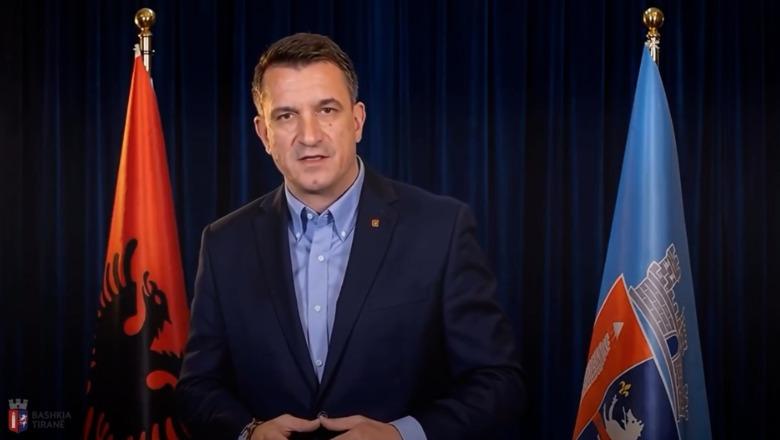 Transferimi në burgun e Fierit, Veliaj: U deshën 31 orë të na thoshin se vendimi është sekret! Drejtoria e Burgjeve të tregojë autorizimin e Kryeministrit Transferimi në burgun e Fierit, Veliaj: U deshën 31 orë të na thoshin se vendimi është sekret! Drejtoria e Burgjeve të tregojë autorizimin e Kryeministrit