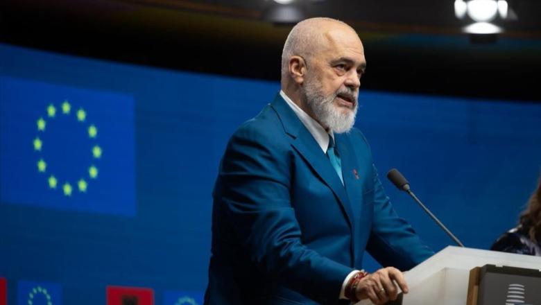 Kishte planifikuar të takohej me kancelarin Stocker: Rama anulon vizitën zyrtare të hënën në Austri Kishte planifikuar të takohej me kancelarin Stocker: Rama anulon vizitën zyrtare të hënën në Austri