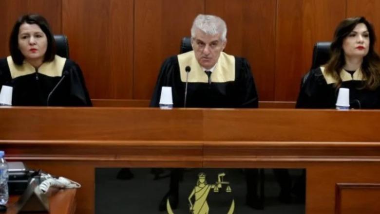 Vettingu si “inkuzicion” shkel të drejtat e njeriut, rrëzohet sërish në Strasburg: Gjykata Europiane i jep të drejtë ish-prokurorit Adnand Kosova dhe Luan Daci Vettingu si “inkuzicion” shkel të drejtat e njeriut, rrëzohet sërish në Strasburg: Gjykata Europiane i jep të drejtë ish-prokurorit Adnand Kosova dhe Luan Daci
