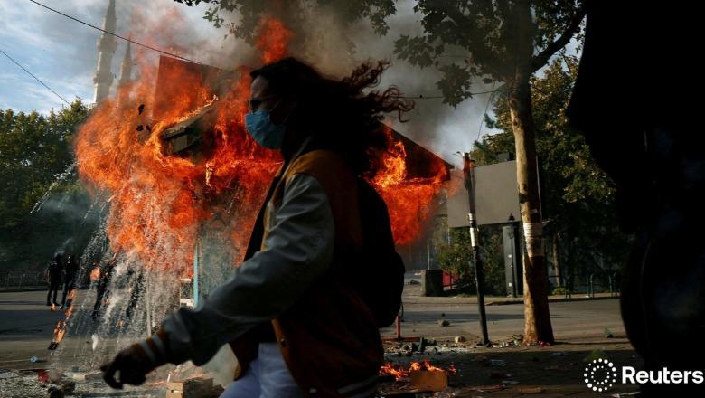 Aktet e dhunës në protestat në Tiranë! Lista e 63 vandalëve  të maskuar si studentë që dalin sot në Gjykatë për t’u njohur me masën e sigurisë