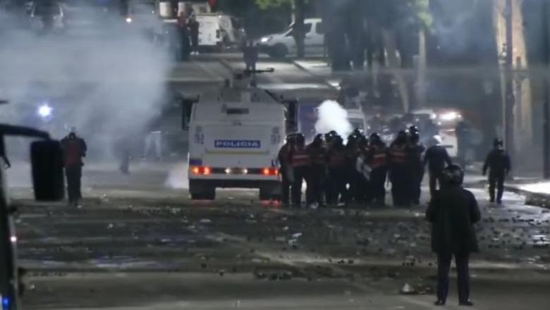 Tirana nuk është Far West-i, duhet të kemi guximin të dënojmë edhe vandalët, jo vetëm policët Tirana nuk është Far West-i, duhet të kemi guximin të dënojmë edhe vandalët, jo vetëm policët