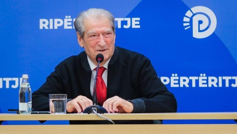 Sali Berisha hap thesin dhe vazhdon shikon ëndrra! Çdo protestues që dënohet, do të dekorohet e dëmshpërblehet 100% nga PD kur të vijmë në pushtet Sali Berisha hap thesin dhe vazhdon shikon ëndrra! Çdo protestues që dënohet, do të dekorohet e dëmshpërblehet 100% nga PD kur të vijmë në pushtet