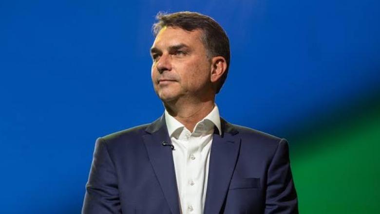 Mister në Brazil, pas humbjes në zgjedhje zhduket Flavio Bolsonaro! I anulohen pasaportat, dyshohet se është arratisur në SHBA Mister në Brazil, pas humbjes në zgjedhje zhduket Flavio Bolsonaro! I anulohen pasaportat, dyshohet se është arratisur në SHBA