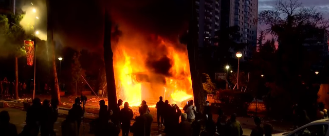 Guerrilet e Berishës, Albinit dhe islamit politik, terror në Tiranë Guerrilet e Berishës, Albinit dhe islamit politik, terror në Tiranë