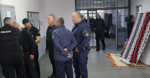 “Humorë” i zi nga sharlatanët e MD-së… më në fund e “treguan” një përrallë por nuk do ia thonë askujt:  Veliaj u transferua për arsye sigurie, urdhri është sekret shtetëror!