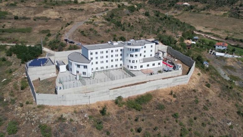Çfarë drejtësie shrlatanësh…mashtrim me Call Center-at! Apeli i GJKKO për të “noterizuar” grupin e strukturuar kriminal të sajuar nga SPAK, katër punonjëse të thjeshta për “copën e bukës”, nëna me fëmijë i dënon me nga 10 vjet! Greta Gjoci merr me vete foshnjën 3-muajshe!