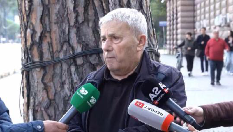 “Ai nuk kthehet më, por ne e dimë kush janë vrasësit’ xhaxhai i Aleks Nikës pas shkuljes së pllakës së 21 Janarit: SPAK t’i çojë para drejtësisë “Ai nuk kthehet më, por ne e dimë kush janë vrasësit’ xhaxhai i Aleks Nikës pas shkuljes së pllakës së 21 Janarit: SPAK t’i çojë para drejtësisë