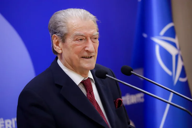 Berisha thirrje militantëve të PD-së: Nesër të gjithë në protestë, se studentët nuk kanë më fuqi pa mbështetjen tonë Berisha thirrje militantëve të PD-së: Nesër të gjithë në protestë, se studentët nuk kanë më fuqi pa mbështetjen tonë