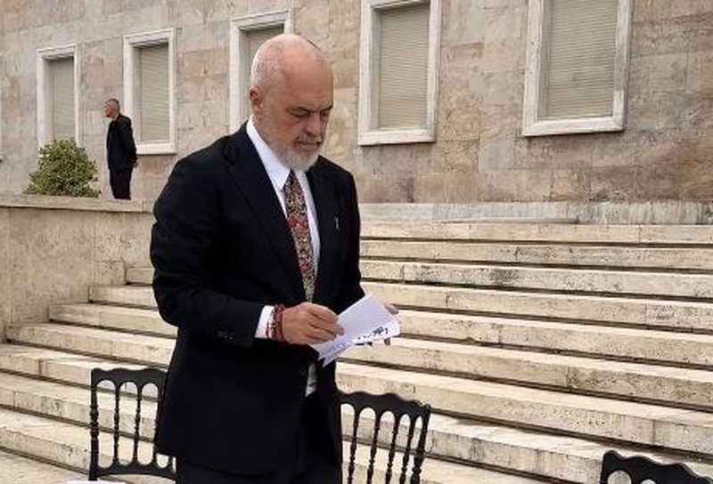 “Dje dialogu mori përgjigjen e dhunës”! Rama nxjerr sërish karriget para Kryeministrisë: Sot dialogu është këtu përsëri! Çdo dhunues do të marrë përgjigje që as nuk e imagjinon “Dje dialogu mori përgjigjen e dhunës”! Rama nxjerr sërish karriget para Kryeministrisë: Sot dialogu është këtu përsëri! Çdo dhunues do të marrë përgjigje që as nuk e imagjinon