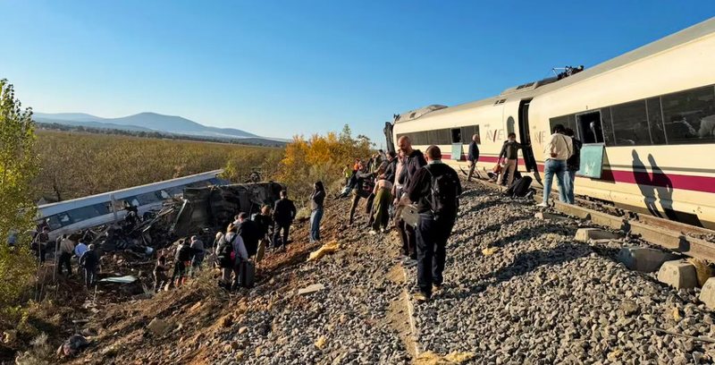 Tragjedia hekurudhore në Spanjë: Të paktën 68 viktima, shpallen tri ditë zie kombëtare!