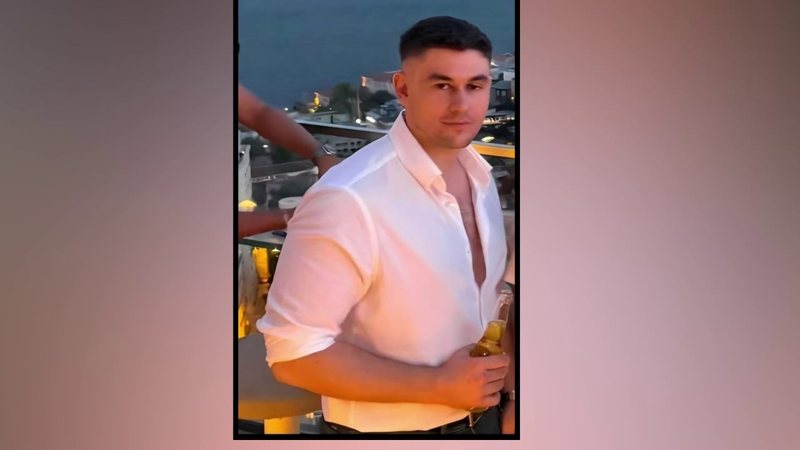 Inxhinieri shqiptar i anijes turke i zhdukur! Erkan Nika humbi pas sulmit në Detin e Zi: Babai i të riut apel shtetit për ndihmë Inxhinieri shqiptar i anijes turke i zhdukur! Erkan Nika humbi pas sulmit në Detin e Zi: Babai i të riut apel shtetit për ndihmë
