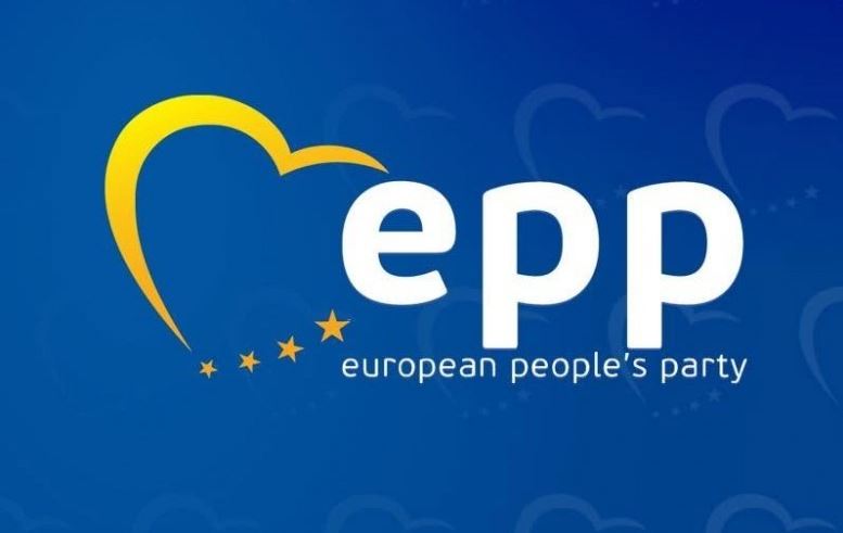 PPE për protestat në Tiranë: Aktet e dhunës s’kanë vend në demokraci! Problemet të trajtohen përmes dialogut PPE për protestat në Tiranë: Aktet e dhunës s’kanë vend në demokraci! Problemet të trajtohen përmes dialogut
