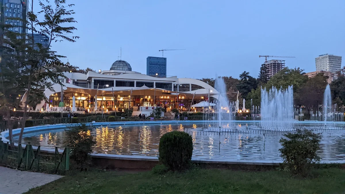 Rama prezanton 5 projektet për “Tirana Fountain Tower”: Konkurs ndërkombëtar për rikonceptimin e Tajvanit Rama prezanton 5 projektet për “Tirana Fountain Tower”: Konkurs ndërkombëtar për rikonceptimin e Tajvanit