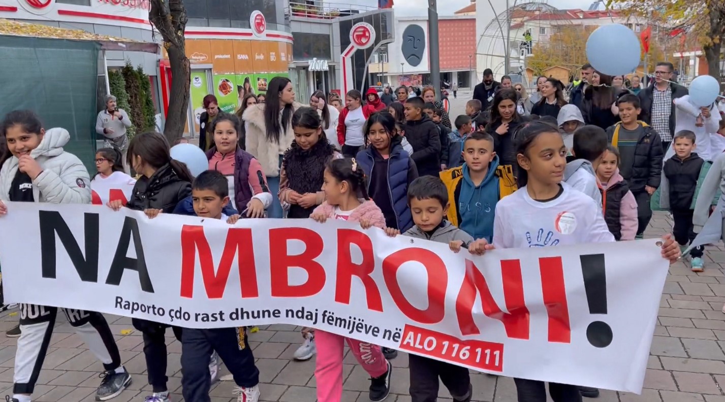 Po himnizohet dhuna: Përdorimi i të miturit në protesta, vepër penale! Rama: Kufizim të rrjeteve sociale pas konsultimit! Nga 2027 fëmijtë do rrinë më gjatë në shkollë, deri në 17:00