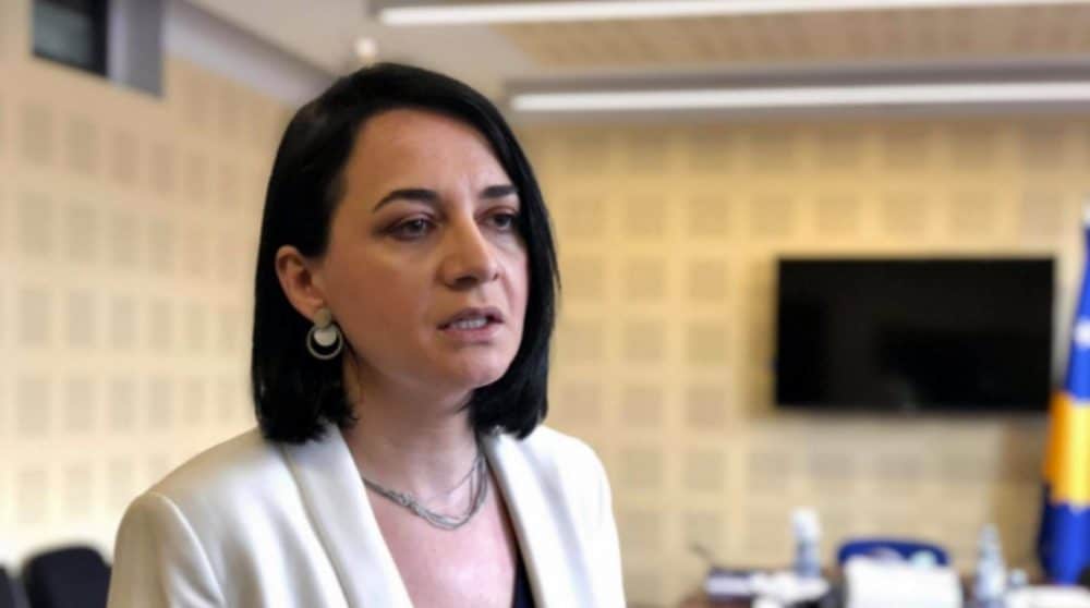 Vëllai i Ministres së Mjedisit të Kosovës thërret për dhunë në Shqipëri: “Vetëm përmes dhunës e forcës fitohet liria”